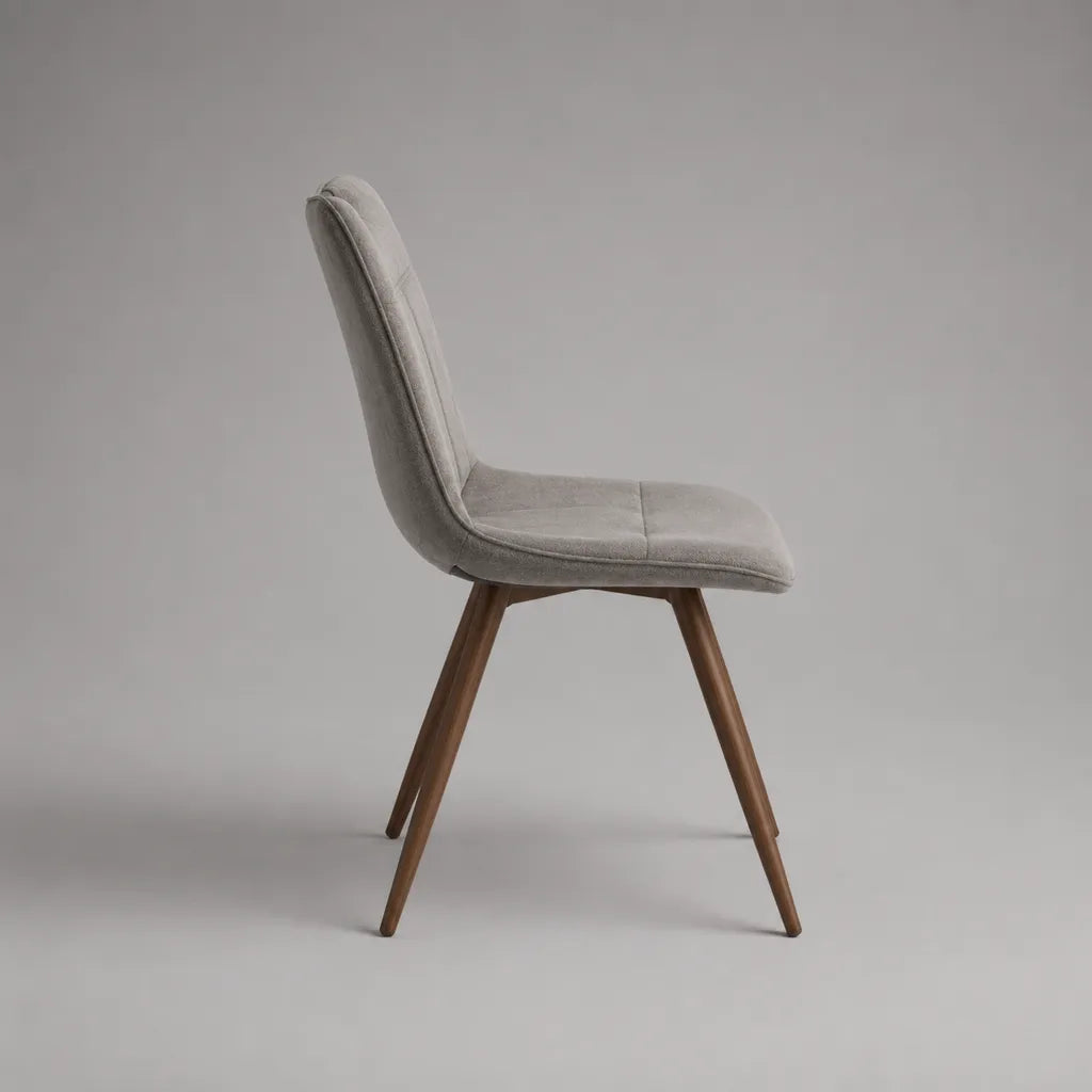Chaise rembourrée en tissu gris clair avec pieds en bois brun, 48 × 57 × 86 cm