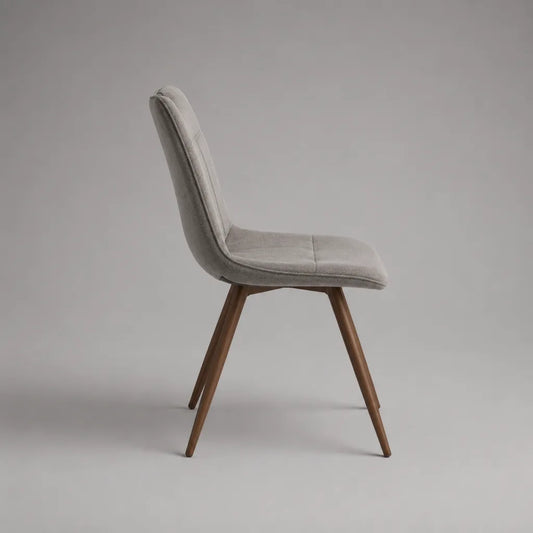 Chaise rembourrée en tissu gris clair avec pieds en bois brun, 48 × 57 × 86 cm